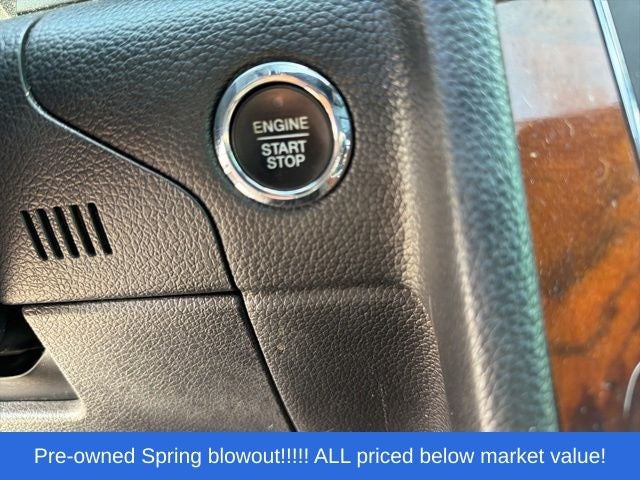 2016 Lincoln Navigator Select