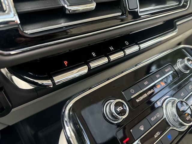 2022 Lincoln Navigator L L Black Label