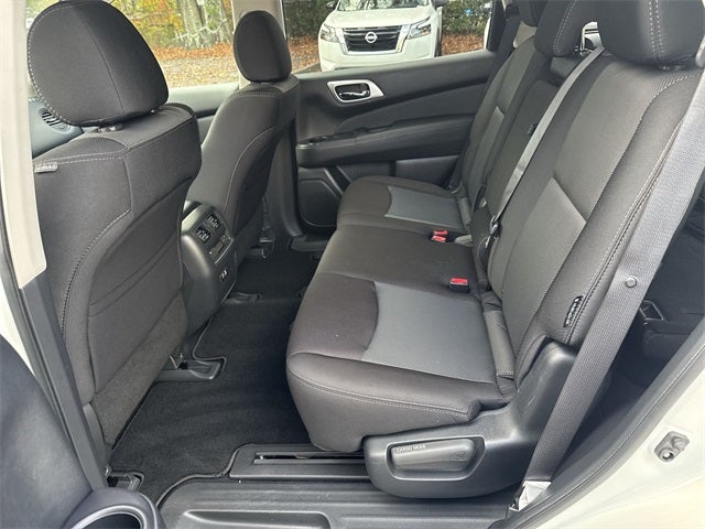 2020 Nissan Pathfinder S