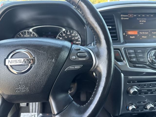 2020 Nissan Pathfinder SL