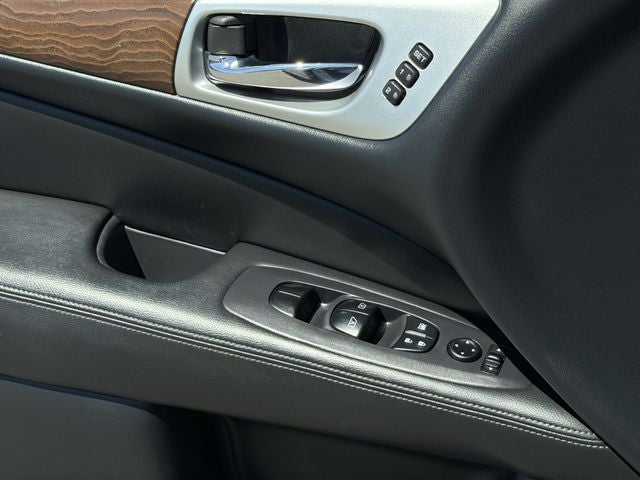 2018 Nissan Pathfinder Platinum
