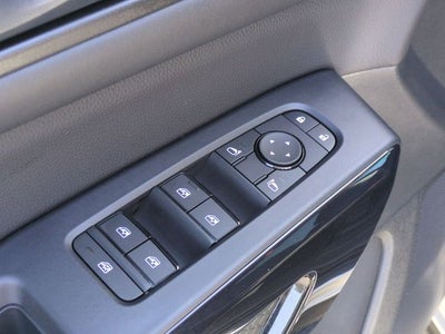 2025 Nissan Pathfinder S