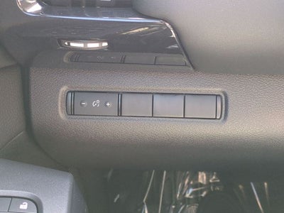 2025 Nissan Pathfinder S