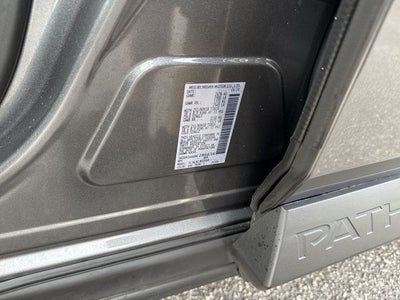 2024 Nissan Pathfinder S