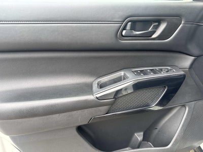 2023 Nissan Pathfinder SV