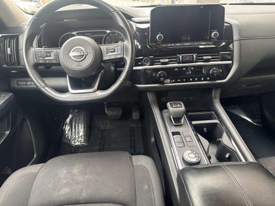 2023 Nissan Pathfinder SV