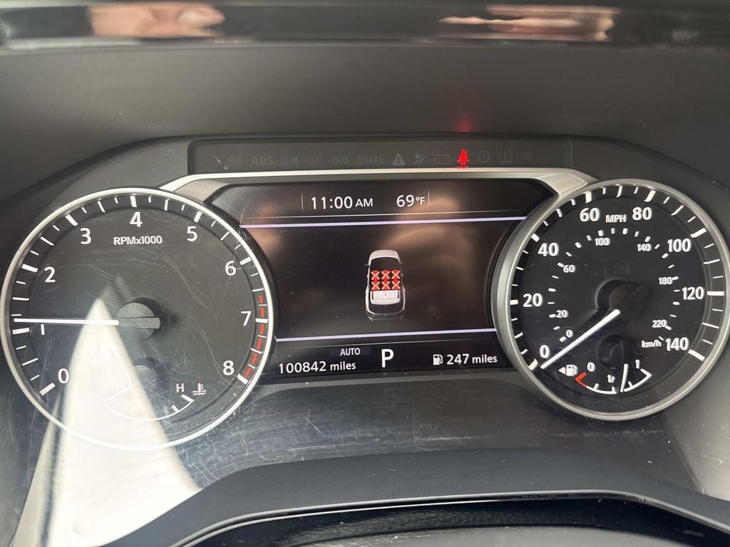 2023 Nissan Pathfinder SV