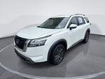 2023 Nissan Pathfinder SV