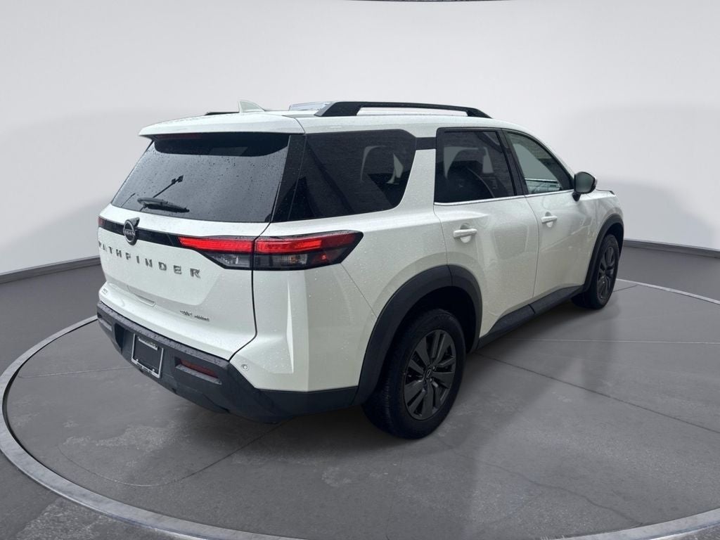 2023 Nissan Pathfinder SV