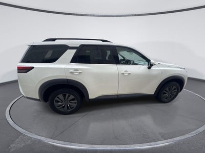 2023 Nissan Pathfinder SV