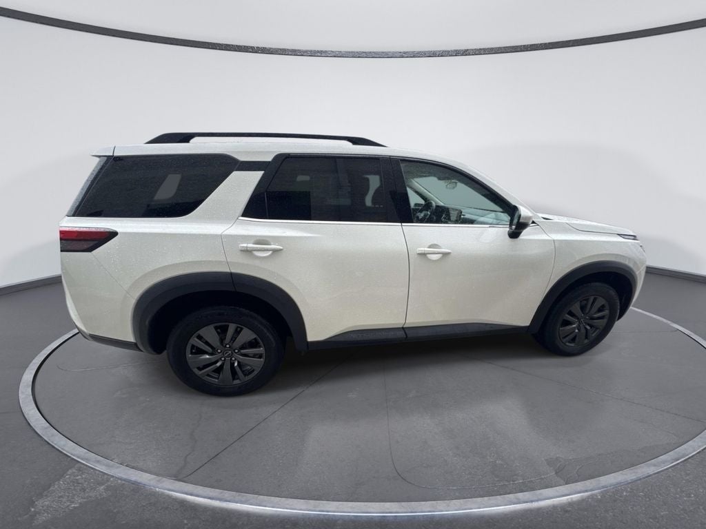 2023 Nissan Pathfinder SV