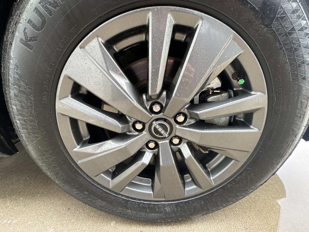 2023 Nissan Pathfinder SV