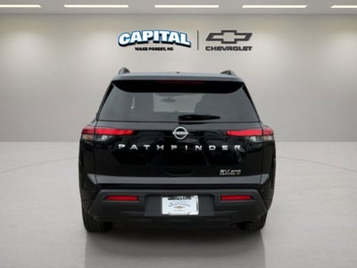 2024 Nissan Pathfinder SV