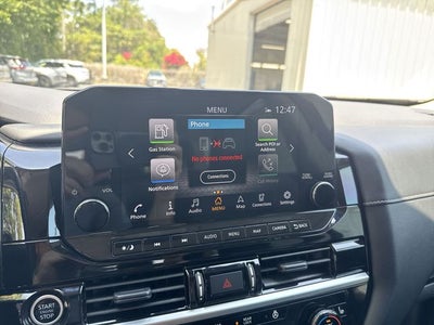 2023 Nissan Pathfinder SL