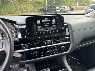 2024 Nissan Pathfinder SL