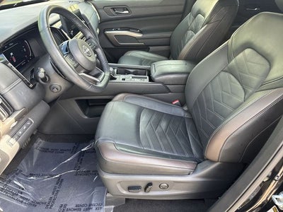 2024 Nissan Pathfinder Platinum