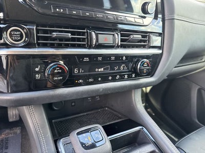 2024 Nissan Pathfinder Platinum