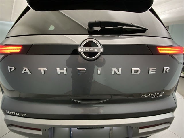 2022 Nissan Pathfinder Platinum