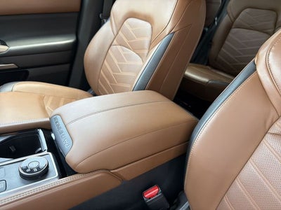 2023 Nissan Pathfinder Platinum