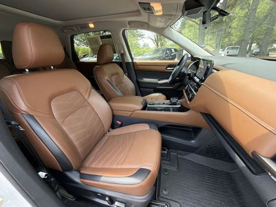 2023 Nissan Pathfinder Platinum