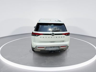2023 Nissan Pathfinder Platinum