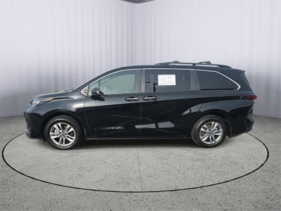 2023 Toyota Sienna Woodland Edition 7 Passenger