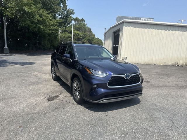 2022 Toyota Highlander Hybrid Platinum