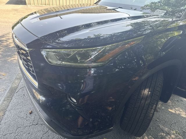 2022 Toyota Highlander Hybrid Platinum