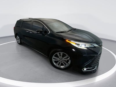 2023 Toyota Sienna Platinum 7 Passenger