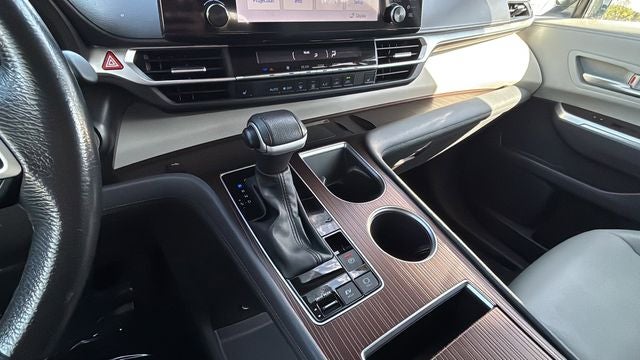 2023 Toyota Sienna XLE 8 Passenger