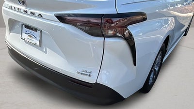 2023 Toyota Sienna XLE 8 Passenger
