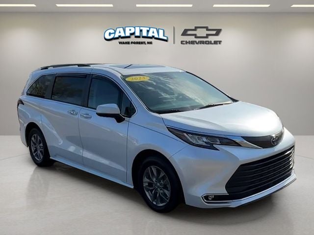 2023 Toyota Sienna XLE 8 Passenger
