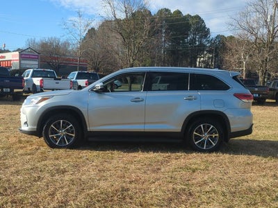2019 Toyota Highlander Base
