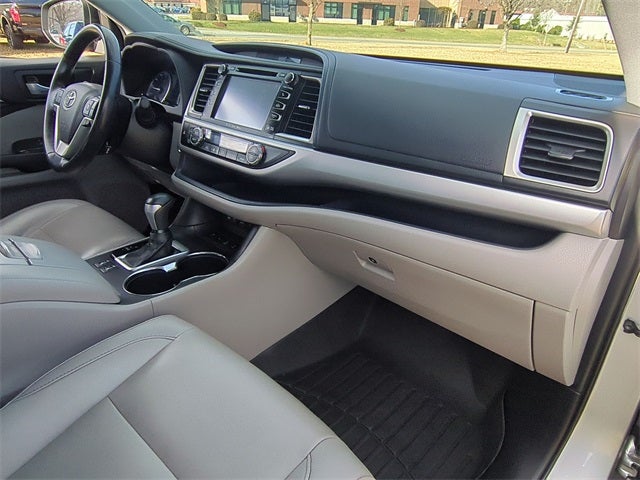 2019 Toyota Highlander Base