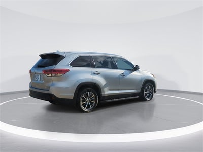 2019 Toyota Highlander Base