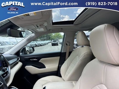 2024 Toyota Highlander Hybrid XLE
