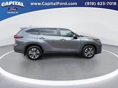 2024 Toyota Highlander Hybrid XLE