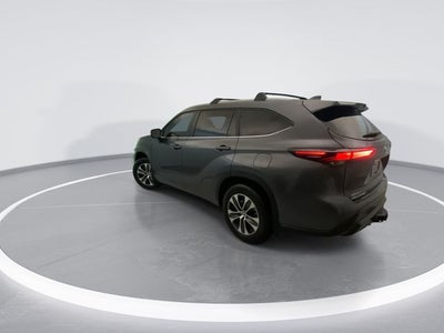 2025 Toyota Highlander Hybrid XLE