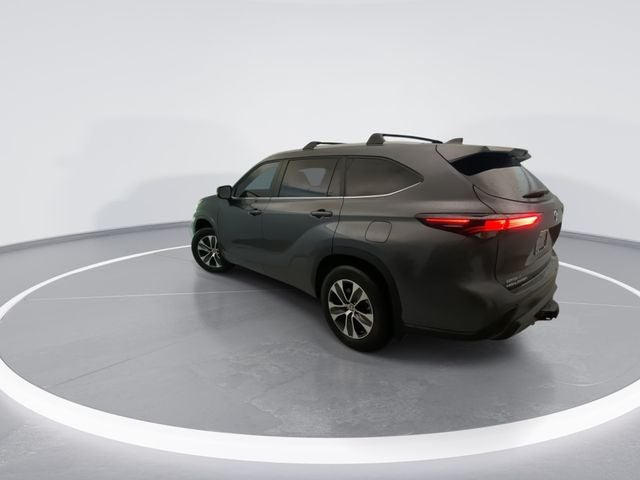 2025 Toyota Highlander Hybrid XLE