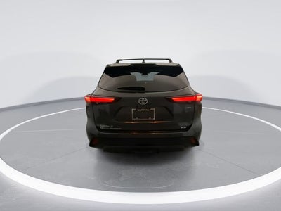2025 Toyota Highlander Hybrid XLE