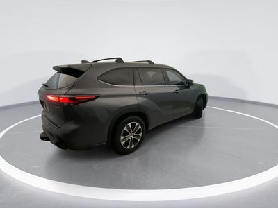 2025 Toyota Highlander Hybrid XLE