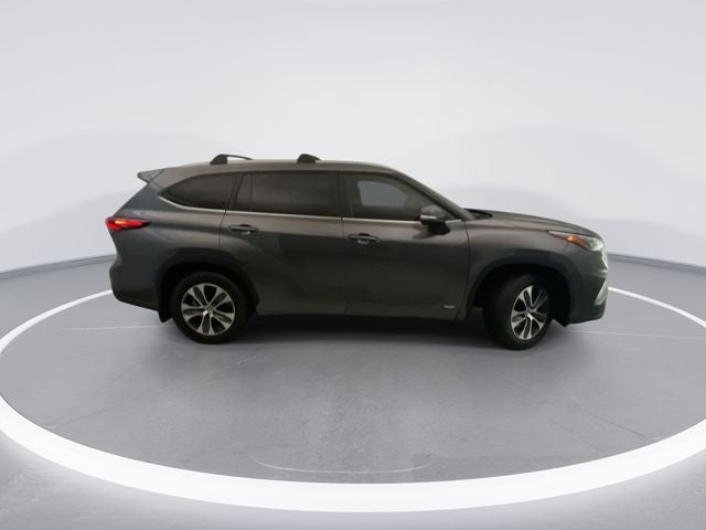 2025 Toyota Highlander Hybrid XLE