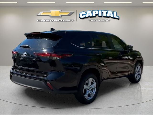 2024 Toyota Highlander LE