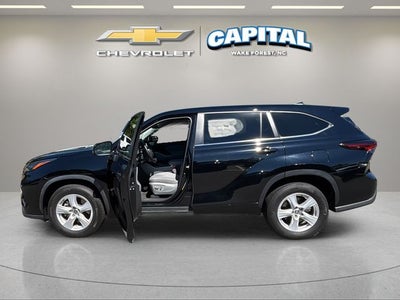 2024 Toyota Highlander LE