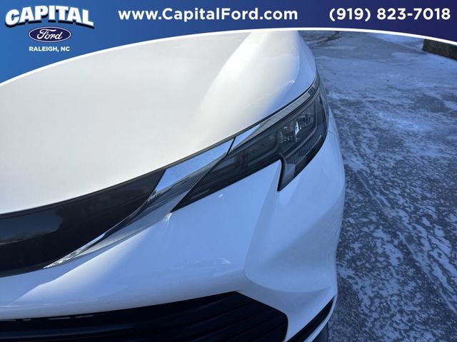 2024 Toyota Sienna LE 8 Passenger