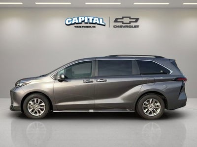 2024 Toyota Sienna XLE