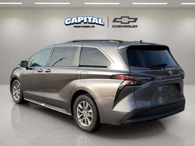 2024 Toyota Sienna XLE