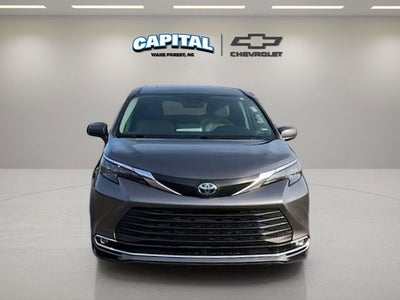 2024 Toyota Sienna XLE