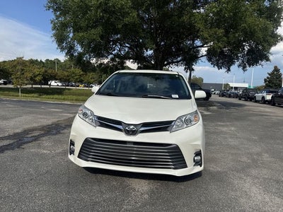2018 Toyota Sienna XLE 8 Passenger