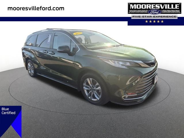 2022 Toyota Sienna Limited 7 Passenger